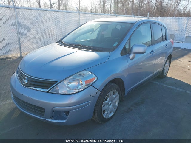 12572073 :رقم المزاد ، 3N1BC1CP5AL352853 vin ، 2010 Nissan Versa مزاد بيع