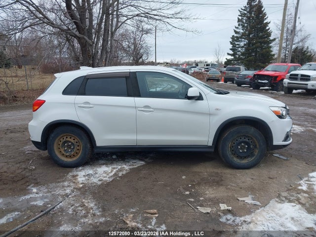 JA4AJ3AUXJU602901 Mitsubishi RVR SE