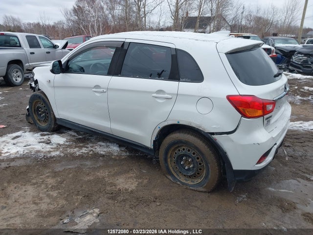 JA4AJ3AUXJU602901 Mitsubishi RVR SE