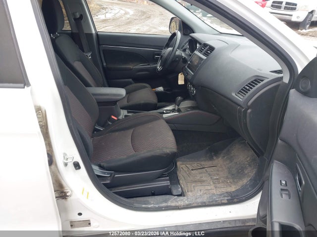 JA4AJ3AUXJU602901 Mitsubishi RVR SE