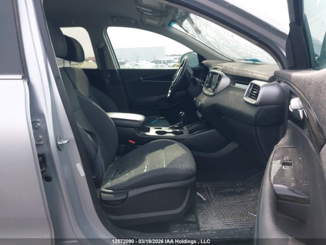 5XYPGDA52HG235257 KIA Sorento 3.3l Lx V6 7-seater
