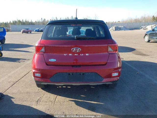12572106 :رقم المزاد ، KMHRB8A32RU314128 vin ، 2024 Hyundai Venue Essential With Two-tone مزاد بيع