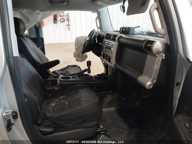 2007 Toyota Fj Cruiser მანქანა იყიდება აუქციონზე, vin: JTEBU11F770039681, აუქციონის ნომერი: 12572117