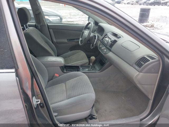 2006 Toyota Camry Le V6/se V6/xle V6 მანქანა იყიდება აუქციონზე, vin: 4T1BF32K56U625952, აუქციონის ნომერი: 12572137