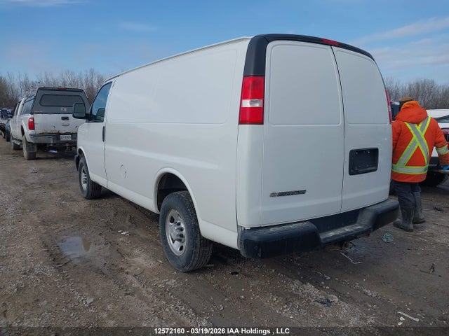 1GCWGAFP5J1335377 Chevrolet Express G2500