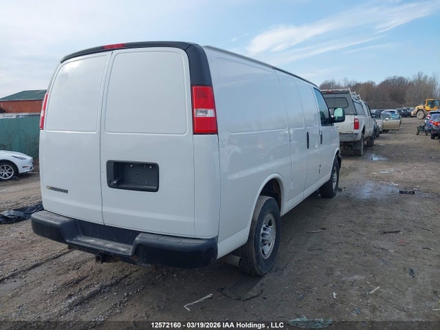 1GCWGAFP5J1335377 Chevrolet Express G2500