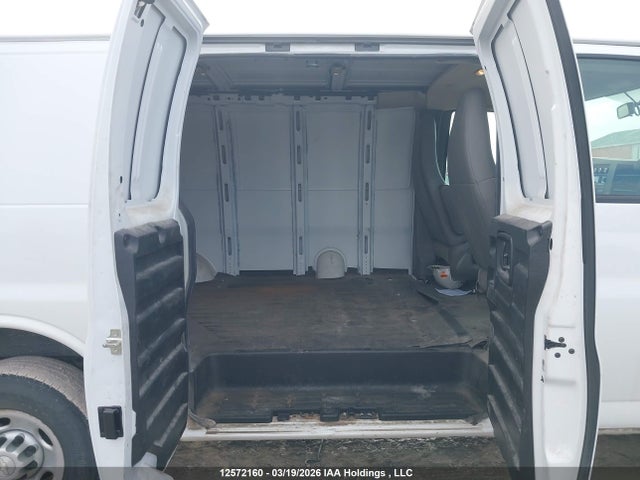 1GCWGAFP5J1335377 Chevrolet Express G2500
