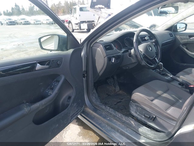 12572171 :رقم المزاد ، 3VWDB7AJ5HM341282 vin ، 2017 Volkswagen Jetta Wolfsburg Edition مزاد بيع