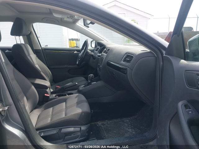 12572171 :رقم المزاد ، 3VWDB7AJ5HM341282 vin ، 2017 Volkswagen Jetta Wolfsburg Edition مزاد بيع