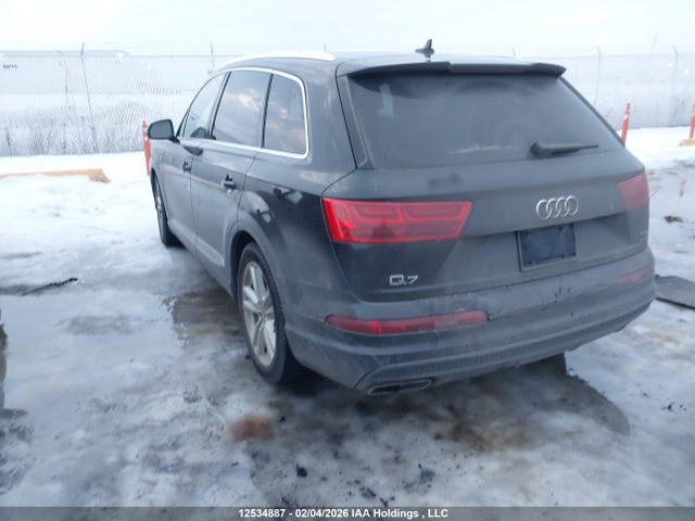 WA1WAAF71HD047649 Audi Q7 3.0t Technik