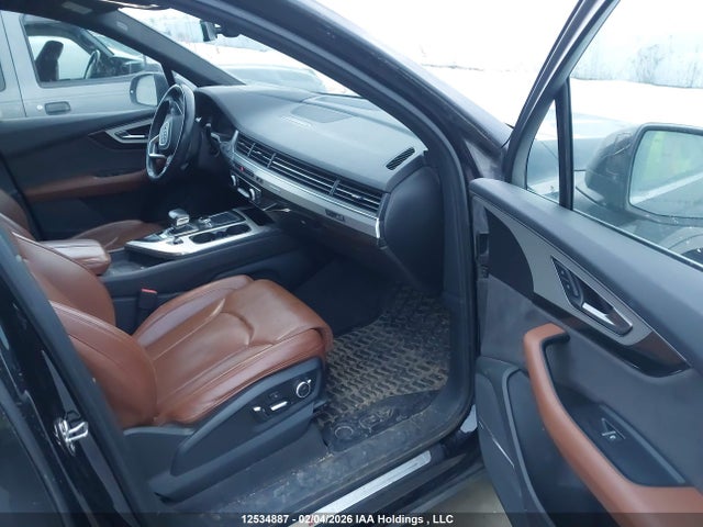 WA1WAAF71HD047649 Audi Q7 3.0t Technik