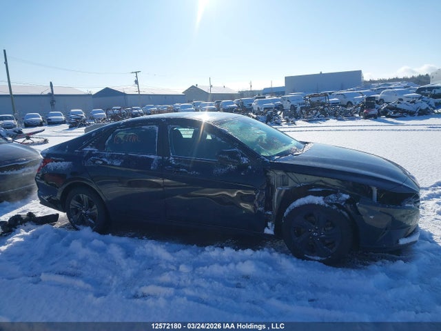 KMHLM4AG7NU335711 Hyundai Elantra Preferred Ivt
