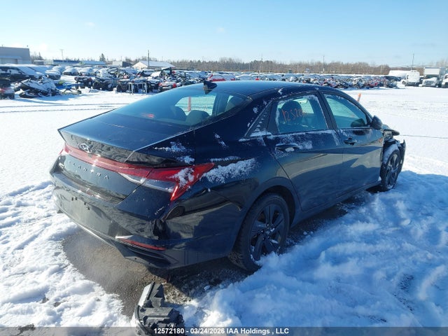 KMHLM4AG7NU335711 Hyundai Elantra Preferred Ivt