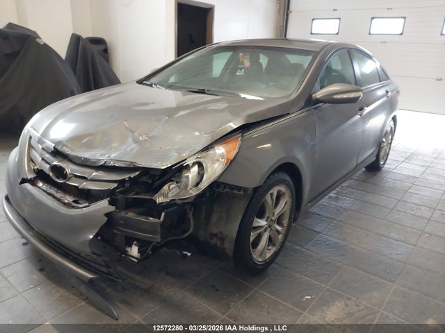 12572280 :رقم المزاد ، 5NPEC4AC7DH647811 vin ، 2013 Hyundai Sonata مزاد بيع