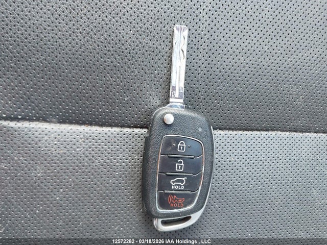 KM8J33A49HU477931 Hyundai TUCSON SE