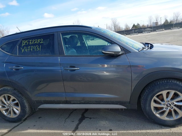 KM8J33A49HU477931 Hyundai TUCSON SE