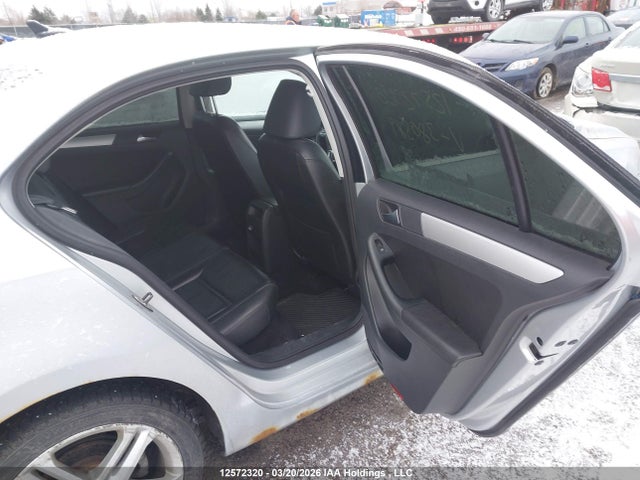 12572320 :رقم المزاد ، 3VWLX7AJ9CM380589 vin ، 2012 Volkswagen Jetta 2.5l Highline مزاد بيع