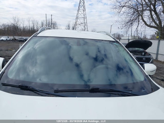 5N1AT2MV3FC860765 Nissan Rogue S/sl/sv