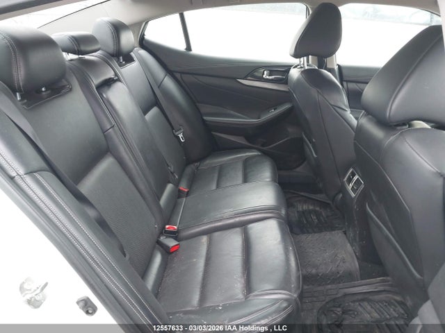 Продаж на аукціоні авто 2017 Nissan Maxima Platinum/s/sl/sr/sv, vin: 1N4AA6AP3HC427107, номер лоту: 12557633