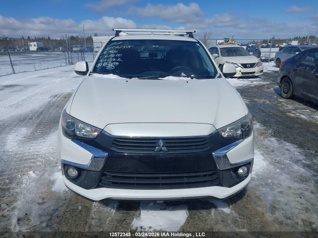 JA4AJ3AU9GZ611620 Mitsubishi RVR SE