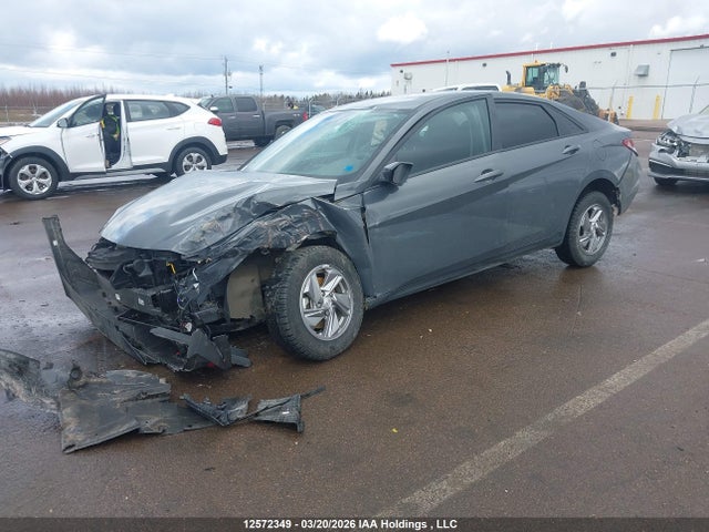 KMHLM4DG6SU932565 Hyundai Elantra Essential