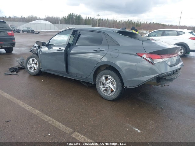 KMHLM4DG6SU932565 Hyundai Elantra Essential