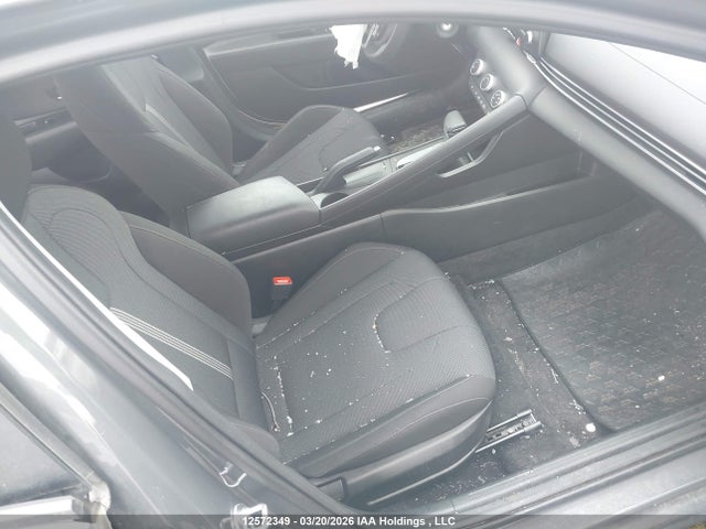 KMHLM4DG6SU932565 Hyundai Elantra Essential