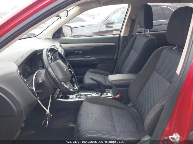 JA4AZ2A36HZ610128 Mitsubishi Outlander Es