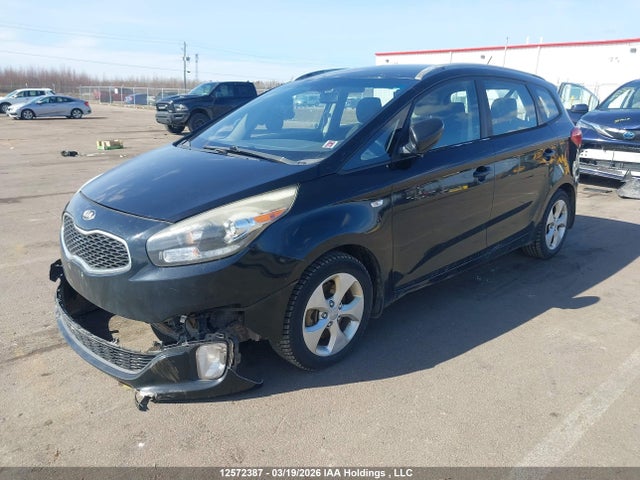 2014 Kia Rondo მანქანა იყიდება აუქციონზე, vin: KNAHT8A33E7055622, აუქციონის ნომერი: 12572387