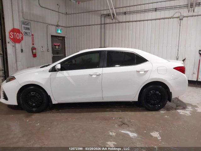 12572398 :رقم المزاد ، 2T1BURHE9HC881333 vin ، 2017 Toyota Corolla Se مزاد بيع