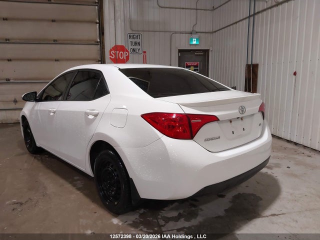 12572398 :رقم المزاد ، 2T1BURHE9HC881333 vin ، 2017 Toyota Corolla Se مزاد بيع