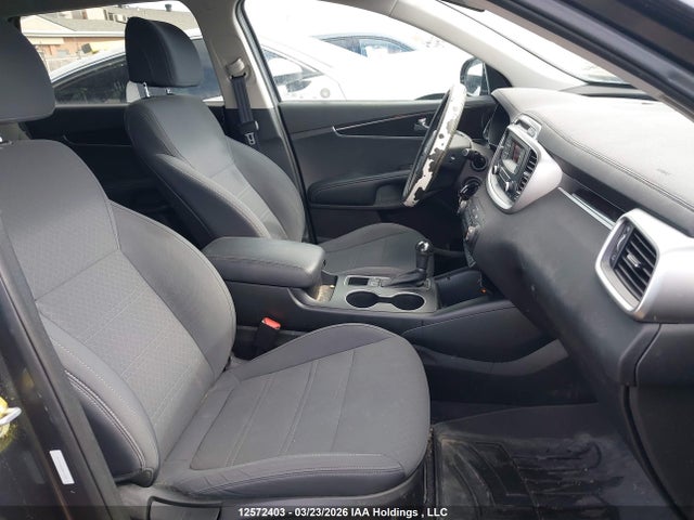5XYPG4A38HG225072 KIA Sorento Lx/l