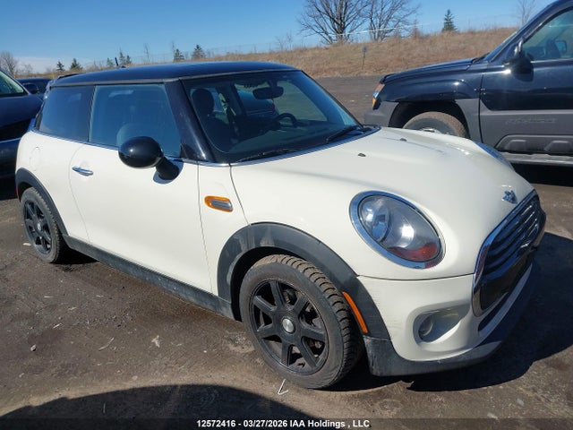 Mini 3 Door Cooper 2016 WMWXP5C54G2D13260 Image 12