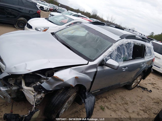 12572431 :رقم المزاد ، 4S4BRGMC2C3210318 vin ، 2012 Subaru Outback 2.5i Limited Package مزاد بيع