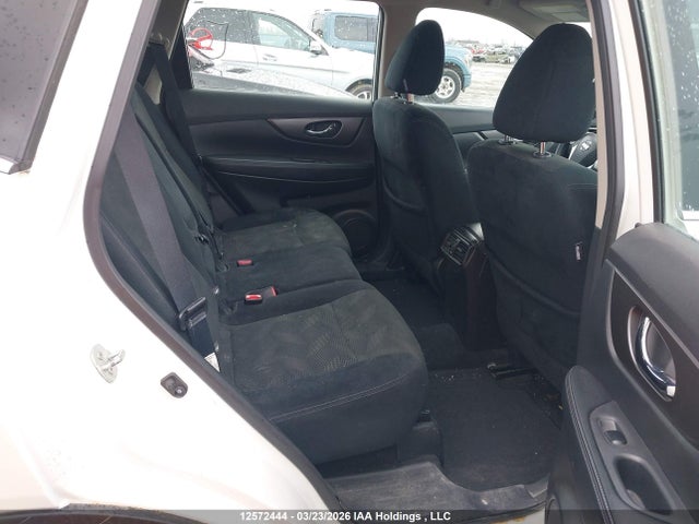Продажа на аукционе авто 2015 Nissan Rogue S/sl/sv, vin: 5N1AT2MV0FC905726, номер лота: 12572444