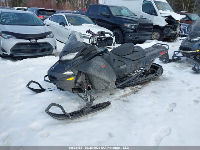 2BPSUXPE8PV000083 Skidoo Skidoo.