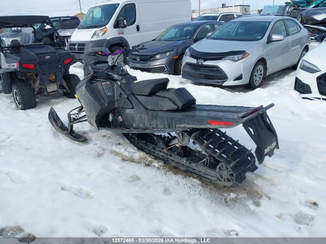 2BPSUXPE8PV000083 Skidoo Skidoo.