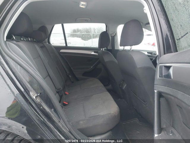 2015 Volkswagen Golf 1.8 Tsi Comfortline/1.8 Tsi Highline/1.8 Tsi Trendline მანქანა იყიდება აუქციონზე, vin: 3VW217AU2FM039983, აუქციონის ნომერი: 12572478