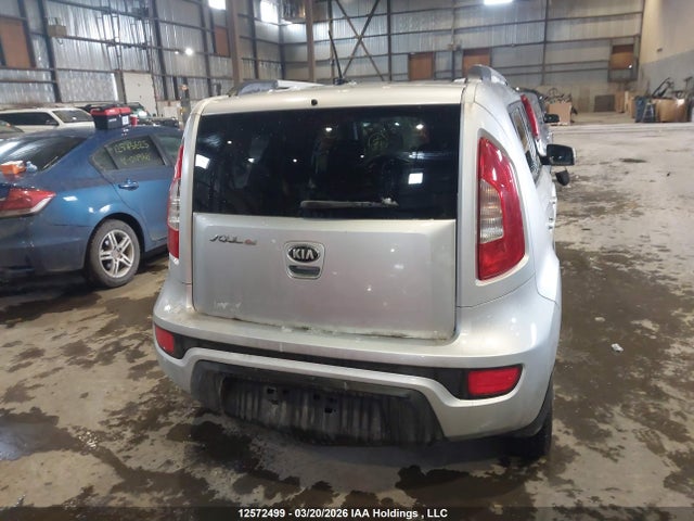 12572499 :رقم المزاد ، KNDJT2A66D7509078 vin ، 2013 Kia Soul +/!/sport مزاد بيع