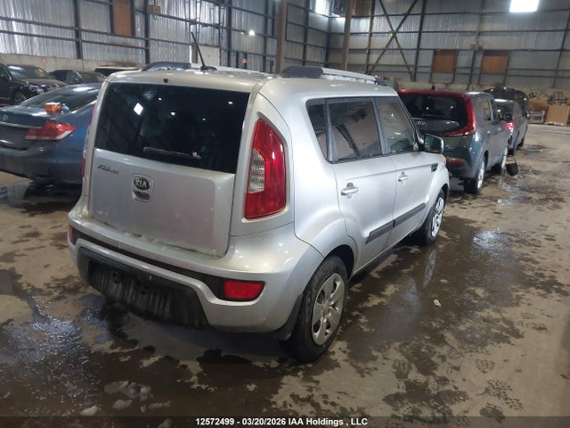 12572499 :رقم المزاد ، KNDJT2A66D7509078 vin ، 2013 Kia Soul +/!/sport مزاد بيع