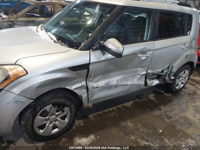 12572499 :رقم المزاد ، KNDJT2A66D7509078 vin ، 2013 Kia Soul +/!/sport مزاد بيع