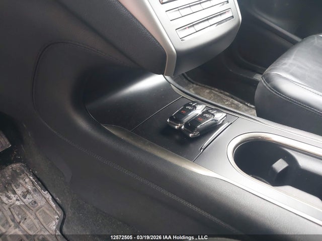 5LMCJ1D9XGUJ27391 Lincoln Mkc Premier