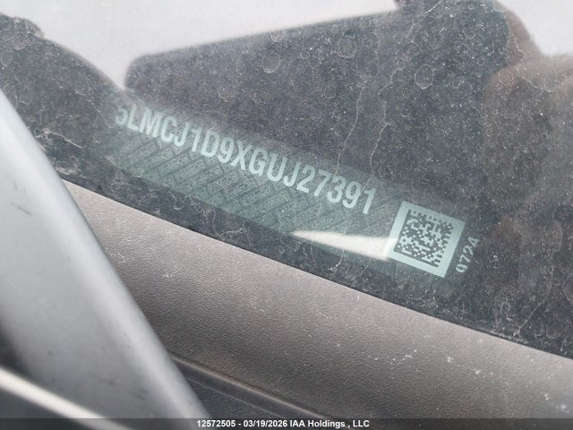 5LMCJ1D9XGUJ27391 Lincoln Mkc Premier