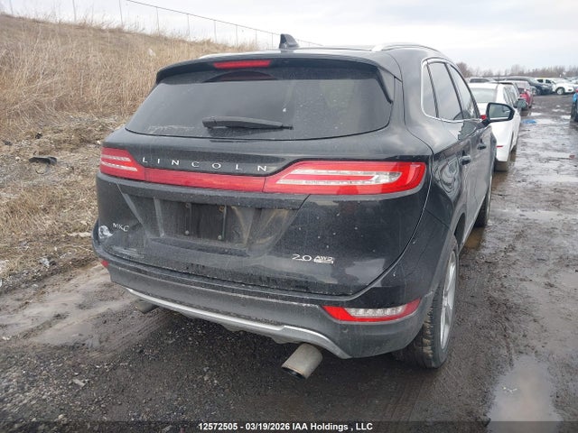 5LMCJ1D9XGUJ27391 Lincoln Mkc Premier