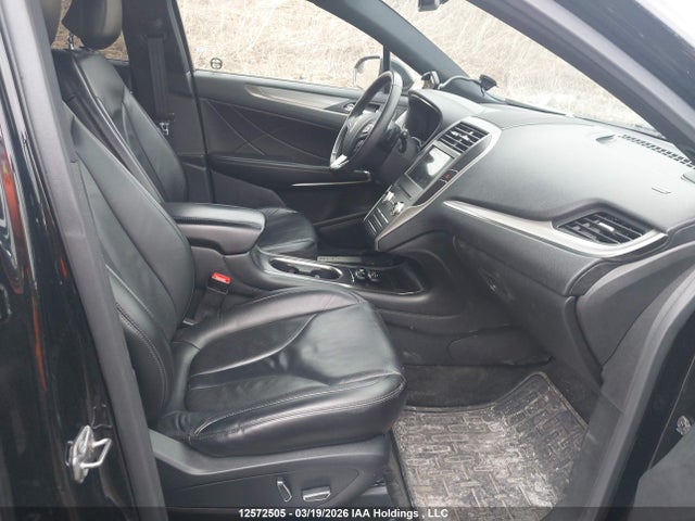 5LMCJ1D9XGUJ27391 Lincoln Mkc Premier