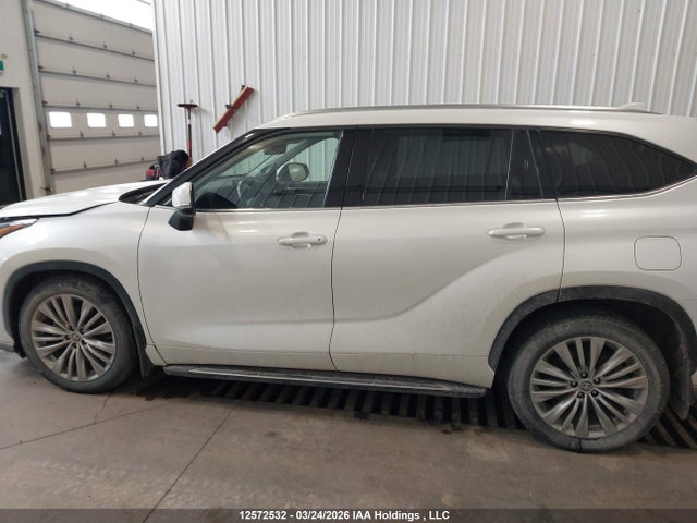 5TDFZRBH7MS109890 Toyota Highlander Platinum