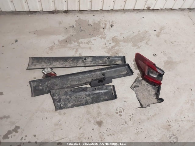 JN1BJ1AW4MW448827 Nissan Qashqai S