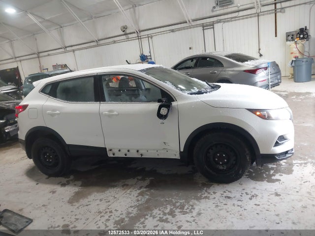 JN1BJ1AW4MW448827 Nissan Qashqai S