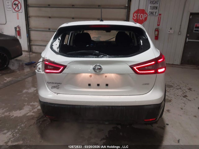 JN1BJ1AW4MW448827 Nissan Qashqai S