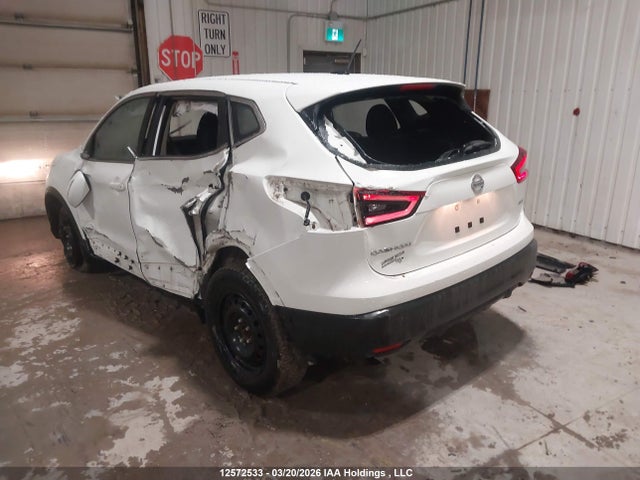 JN1BJ1AW4MW448827 Nissan Qashqai S